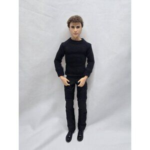 BARBIE COLLECTOR BLACK LABEL DIVERGENT FOUR DOLL 2013 With Clothes And Shoes